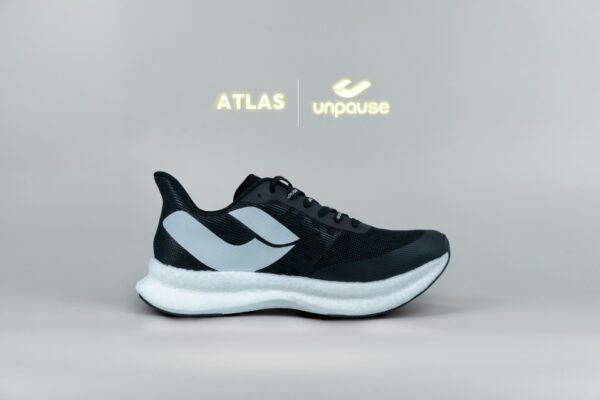 UNPUASE Atlas BLACKWHITE 2 – https://unpauseshoes.com/shop/atlas/unpause-atlas-blackwhite/